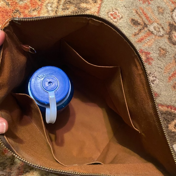 *SOLD* Louis Vuitton Carry All Tote - Picture 2 of 12